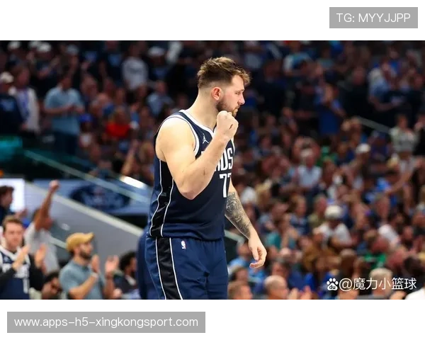 东契奇罚球稳稳命中,独行侠把比赛带入收官阶段 东契奇罚球稳稳命中,独行侠把比赛带入收官阶段