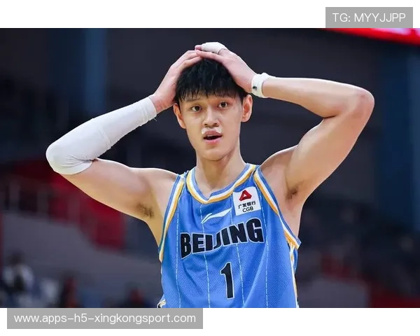 北京曾凡博三分命中率飙升，半场领先